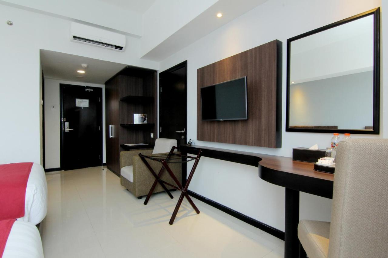 The Sun Hotel Madiun Exterior foto